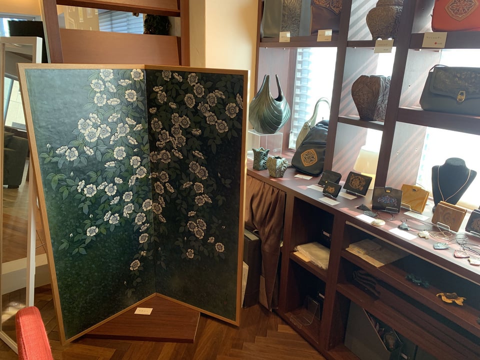 レザー　レザークラフト　レザーカービング　アート　ハンドメイド　革雑貨　革　革小物　ギャラリー　公募展　コンテスト