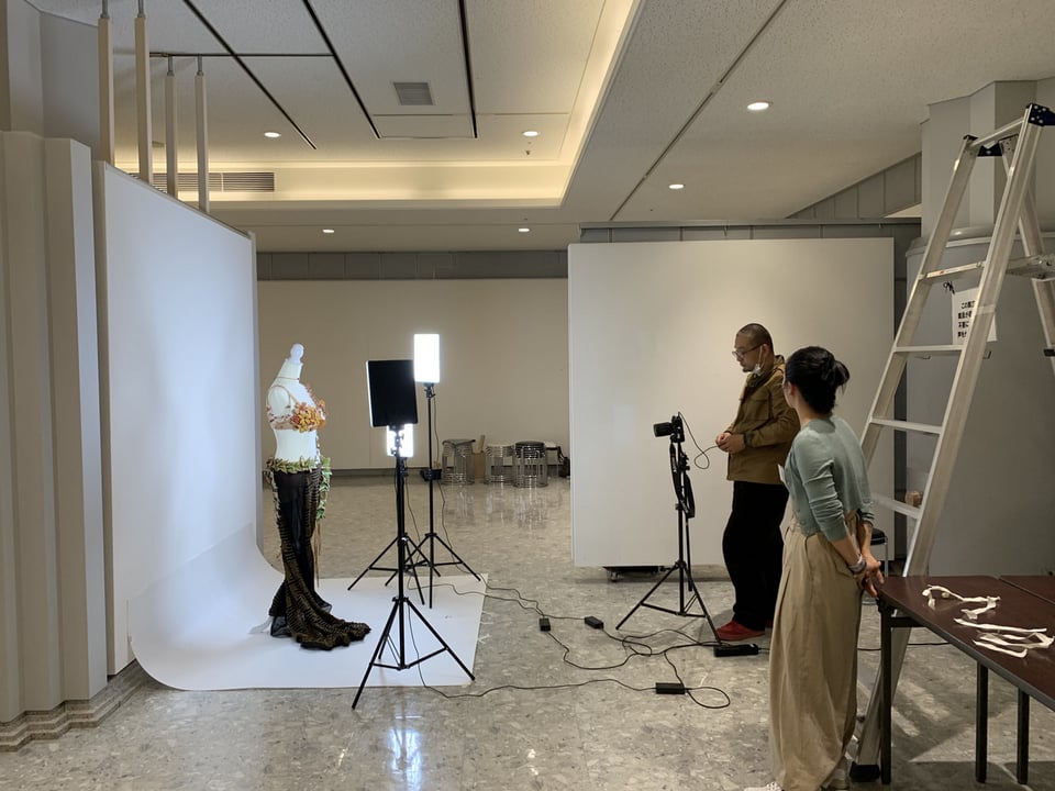 ILCE撮影風景−２　レザークラフト　公募展